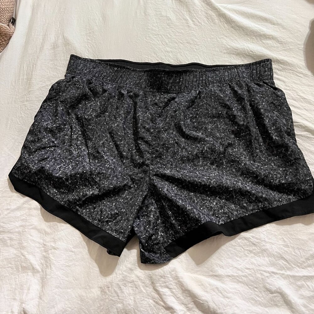 Athletic Works Women's L, Gray and black Lined Running shorts size XXL/2XL (20